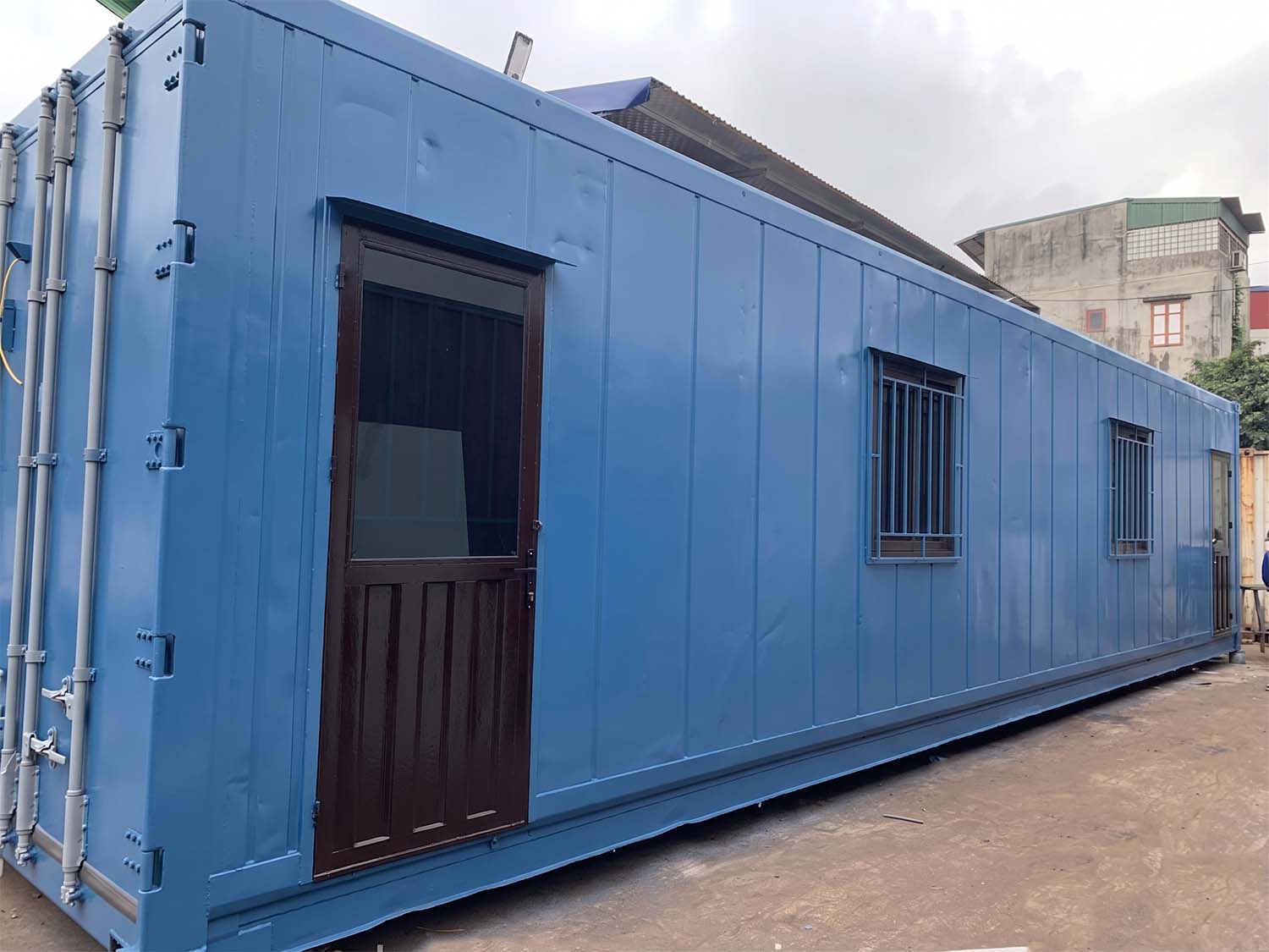 Container văn phòng 40ft từ vỏ container lạnh - cách âm, cách nhiệt tốt