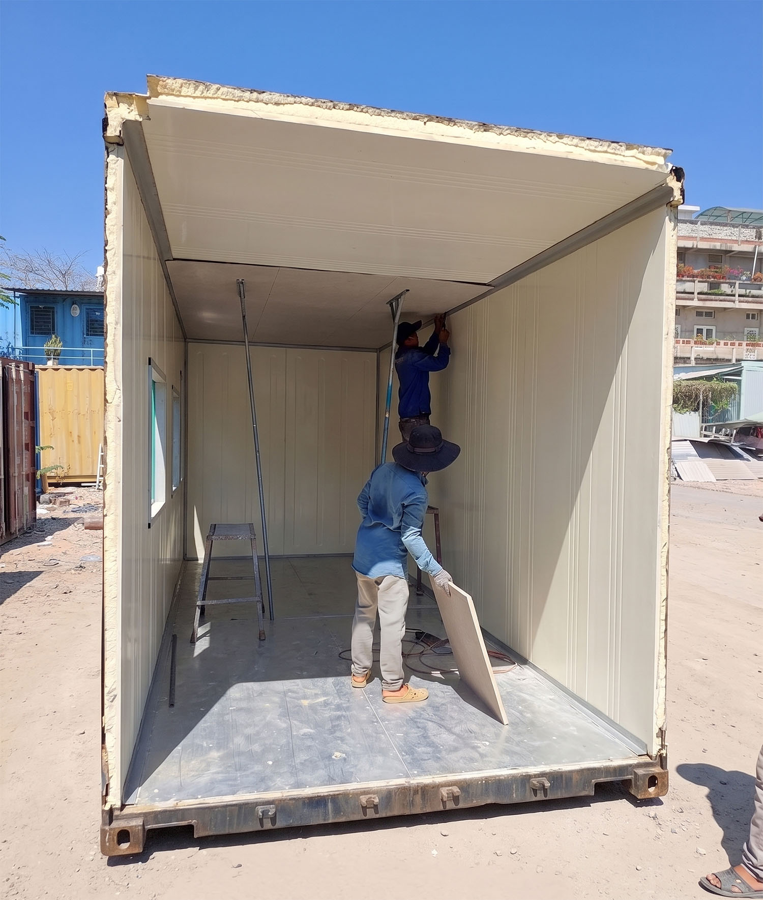 Quá trình hoán cải container lạnh 20ft cũ làm container văn phòng